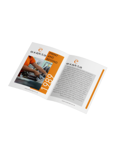 Vikt folder med 4 sidor att sätta ditt eget tryck på